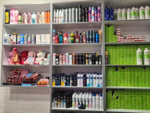 عکس لوازم آرایشی مانلی 