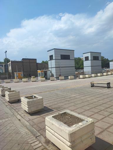 عکس پارکینگ هشت آباد 