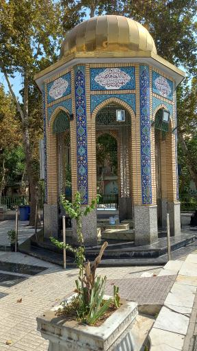 عکس یادمان شهدای گمنام امامزاده سید جعفر و حمیده خاتون