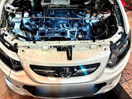 عکس تعمیرگاه مجاز اتومبیل شاد