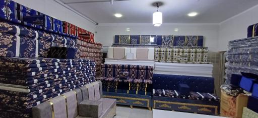 عکس مجتمع تولیدی پشتی و مبل خلیجی حورا