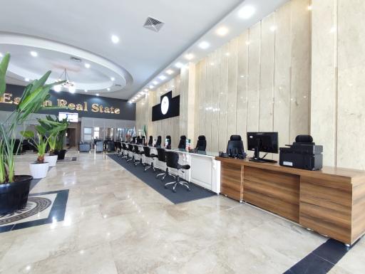 عکس مشاورین املاک اسکان شهریار