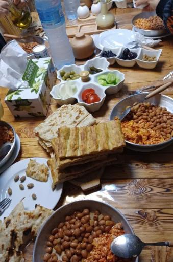 صبحانه خوری خان