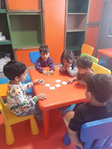 عکس خانه بازی نقل و نبات