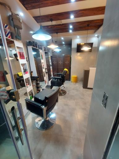 عکس پیرایش امین