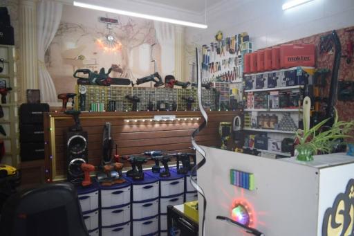 عکس فروشگاه باتری لیتیومی و ابزار آلات شارژی 