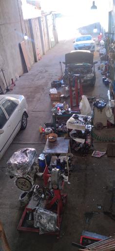 عکس تعمیرگاه مزدا