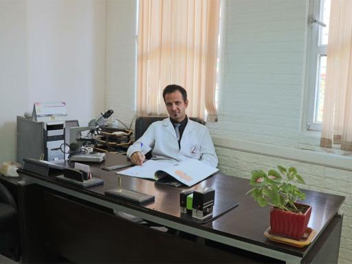 عکس آزمایشگاه دکتر نظری