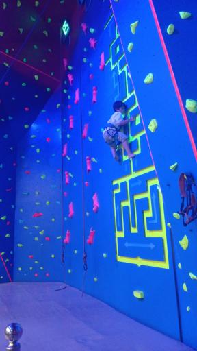 عکس شهربازی قهرمانان