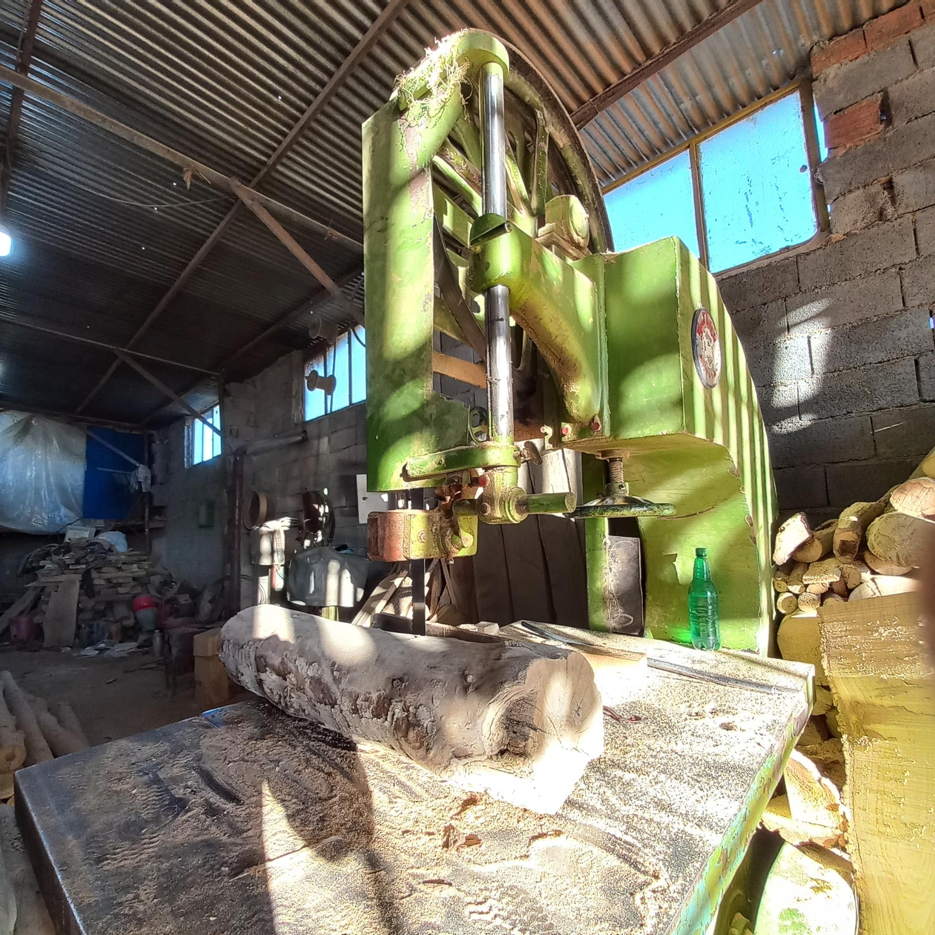 عکس کارگاه چوب بری بیدکی بجنورد