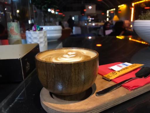 عکس کافه مهرگان