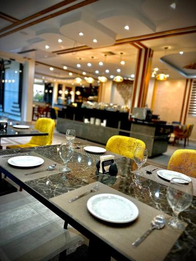 عکس کافه رستوران هتل اورین