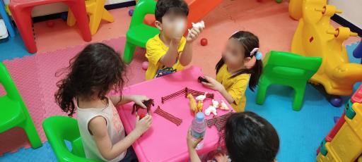 عکس کالج زبان کودکان میلاد