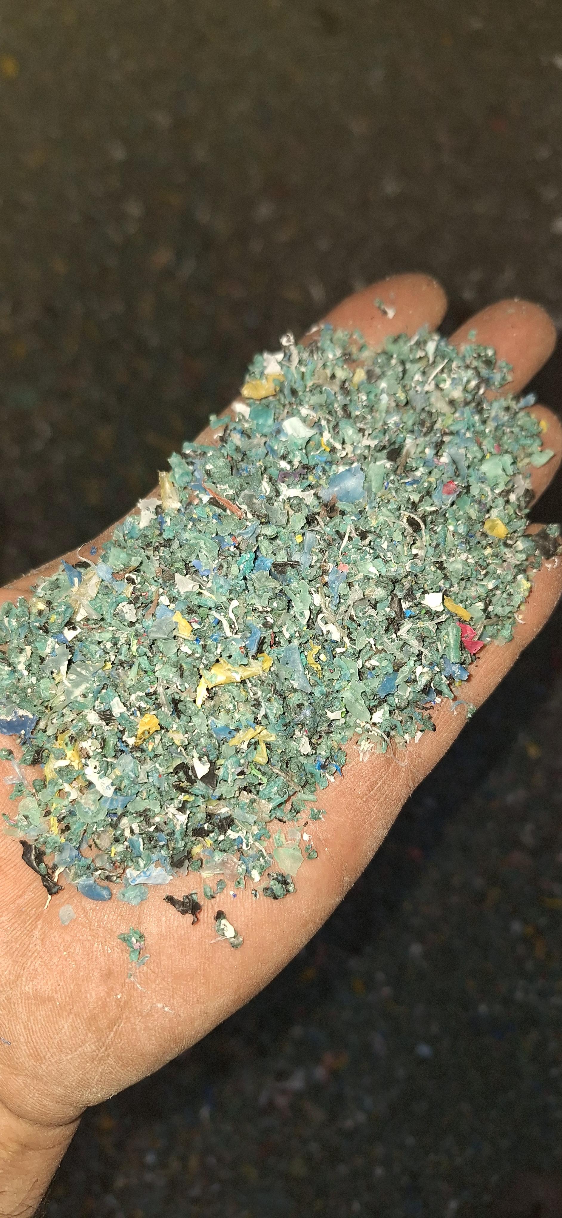 عکس بازیافت عظیمی 