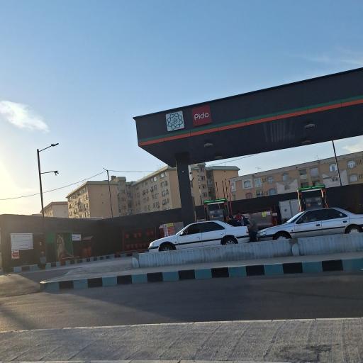 عکس پمپ بنزین پیدو