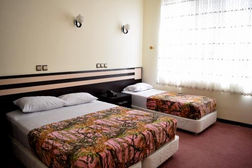 عکس هتل آپارتمان ایرانیکا