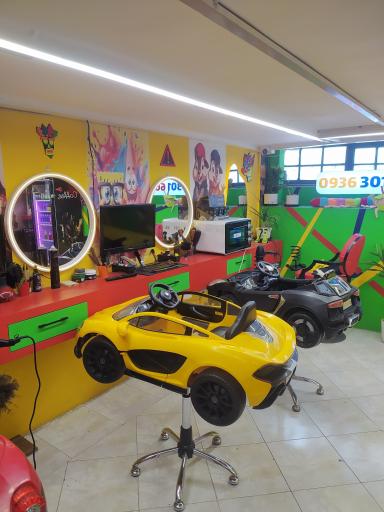 عکس آرایشگاه بزرگسال و کودک آرین استایل