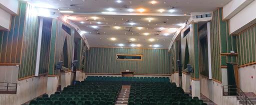 عکس سالن آمفی تئاتر تربیت 