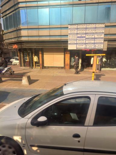 عکس دکتر شهین سعادتیان