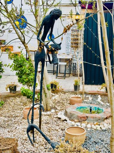 عکس کافه مانیاد