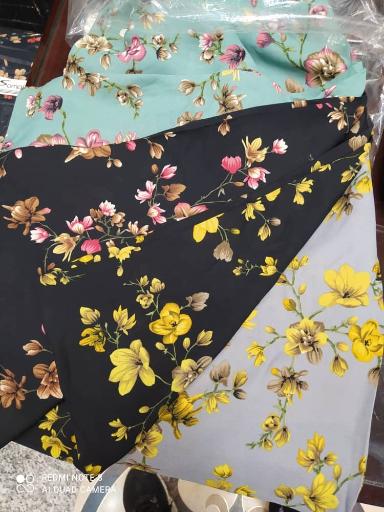 عکس پارچه سرای بزرگ محسن حراجی