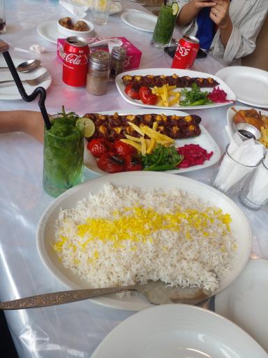 عکس رستوران و فست فود لاویج