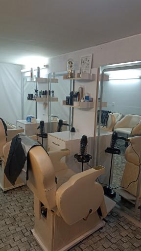 عکس آرایشگاه مردانه ققنوس