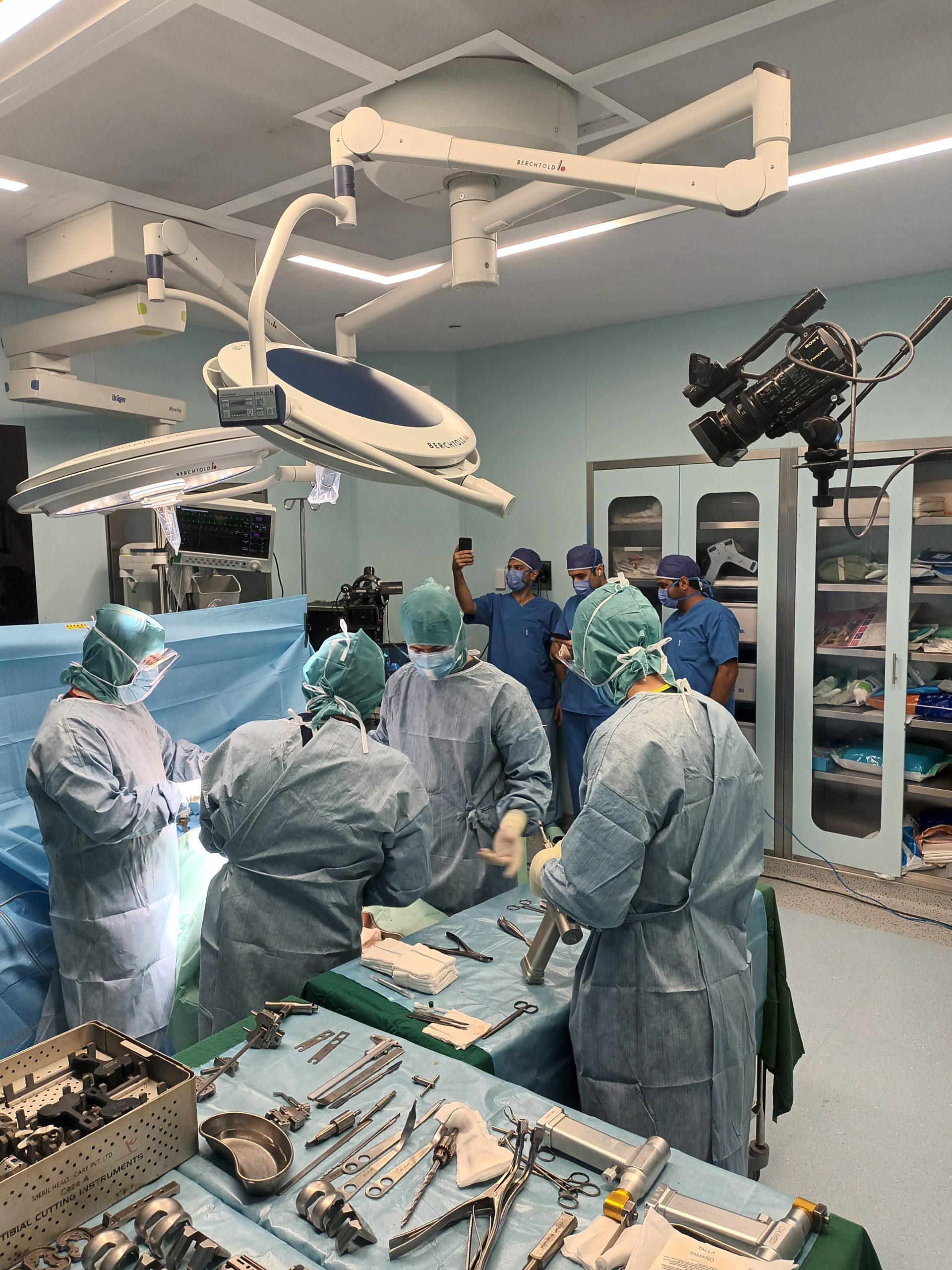 عکس دندانپزشکی دکتر سید فرزاد محدثی