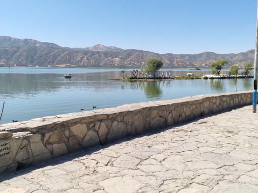 عکس دریاچه زریبار