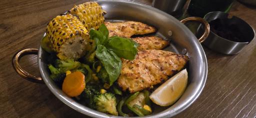 عکس کافه عمارت دل