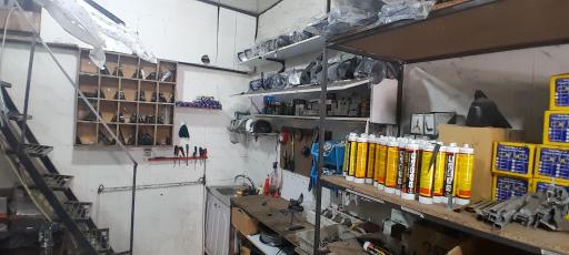عکس شیشه اتومبیل شمس