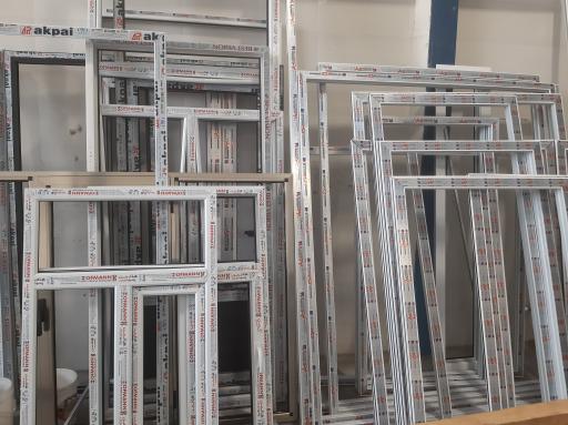 عکس درب و پنجره دوجداره اسکای وین واحدیان