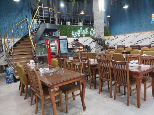 عکس کبابی حاج احمد