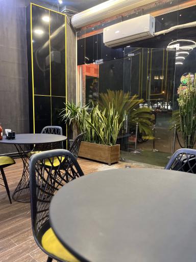 عکس فست فود اهورا