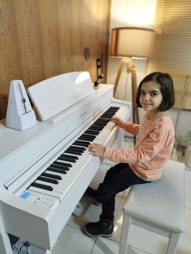 عکس آموزشگاه موسیقی نیاک موزیک