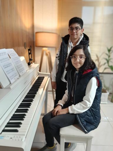 عکس آموزشگاه موسیقی نیاک موزیک