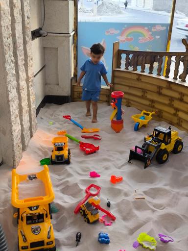 عکس خانه بازی شادی لند