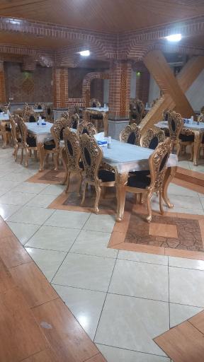 عکس رستوران و بیرون بر شریف 