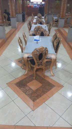 عکس رستوران و بیرون بر شریف 