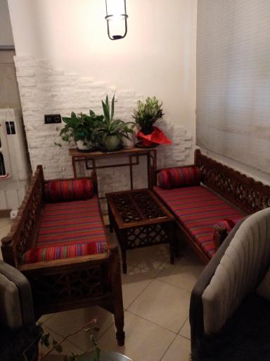 سرای سنتی نسل زیتون