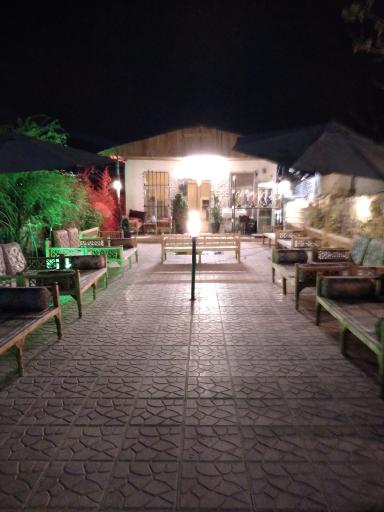 سرای سنتی نسل زیتون