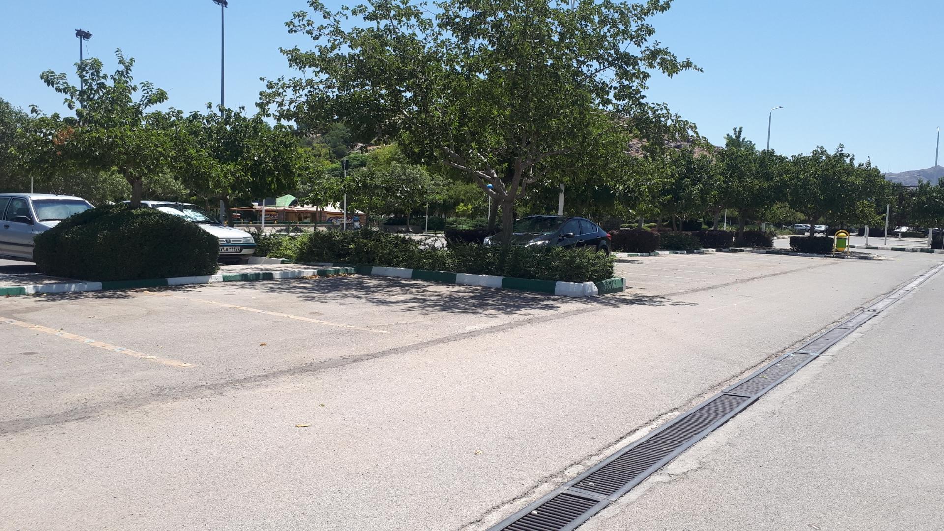 عکس پارکینگ شمالی کوهسنگی