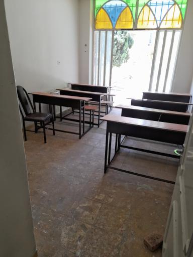 عکس دبیرستان افتخار ۲