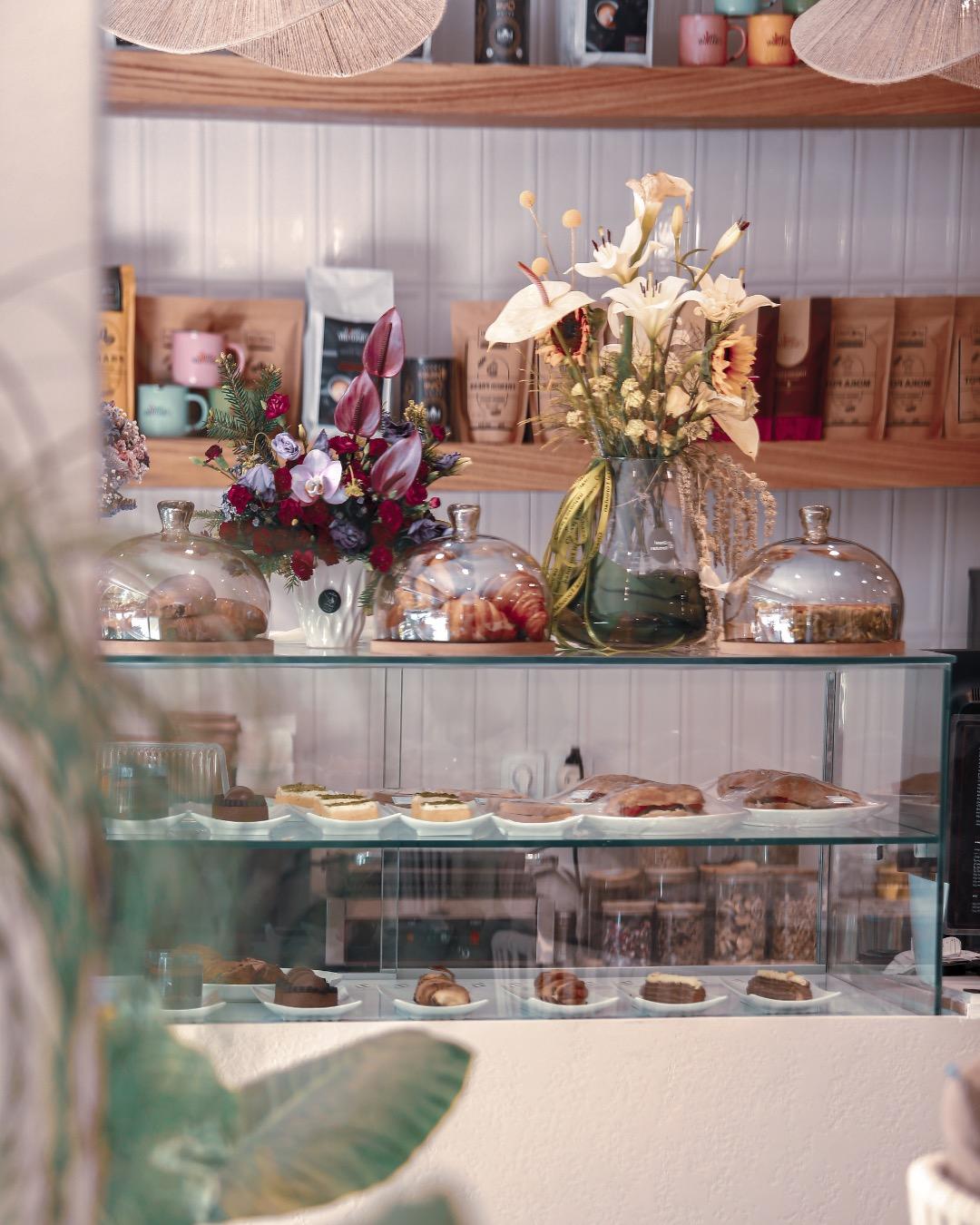 عکس کافه امیر شکلات