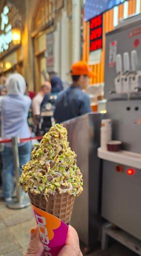 عکس کافه تریا دوباره