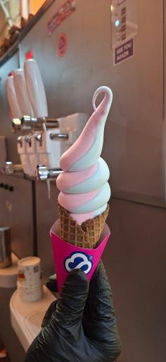 عکس کافه تریا دوباره