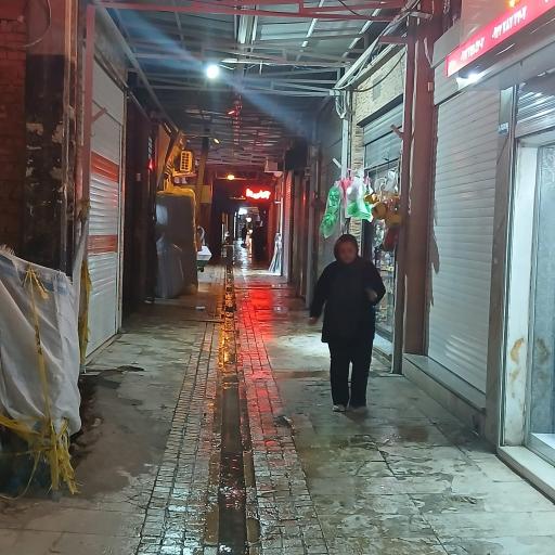 عکس بازار کهنه آباده
