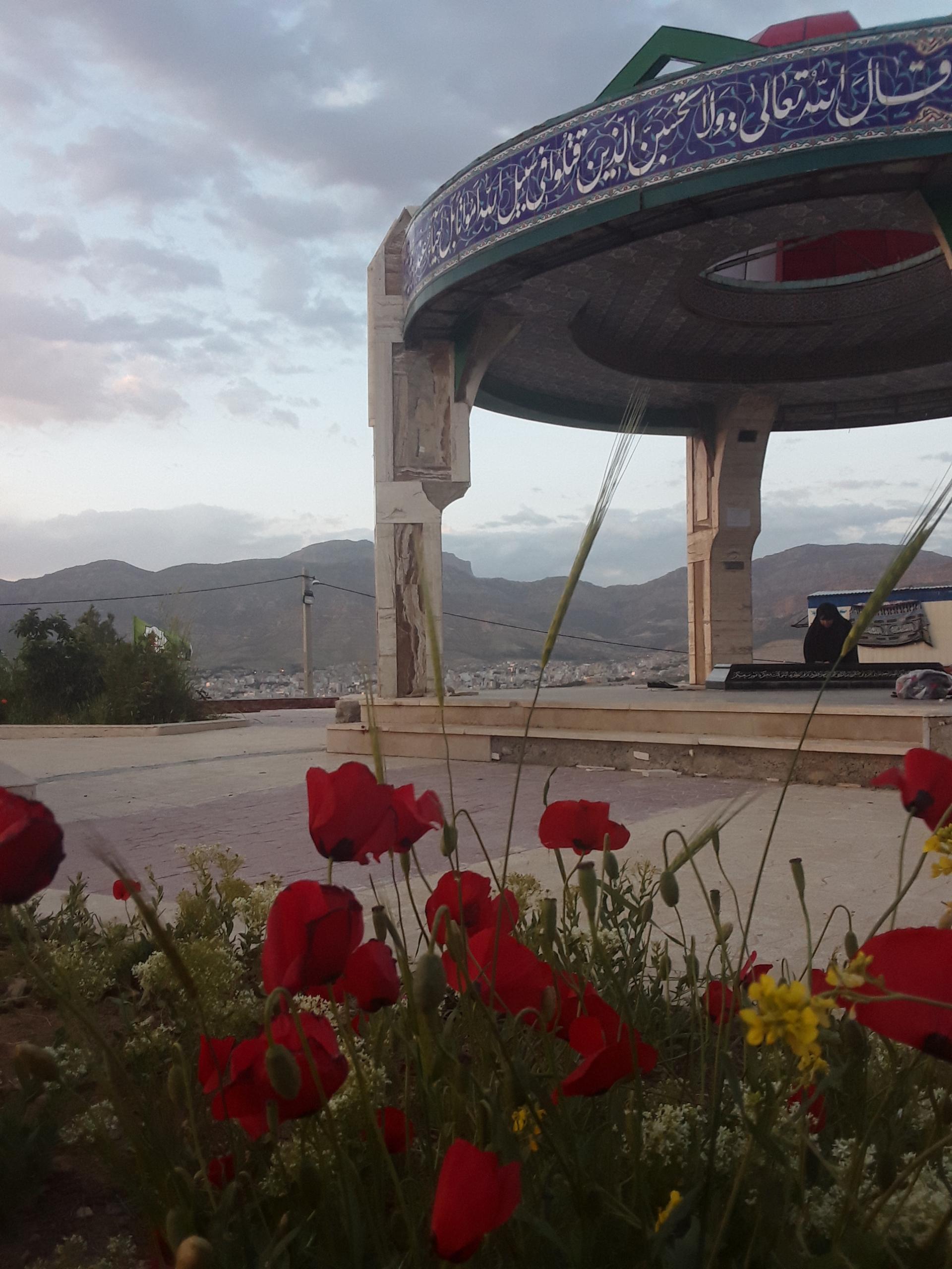 عکس یادمان شهید گمنام تپه نورالشهدا