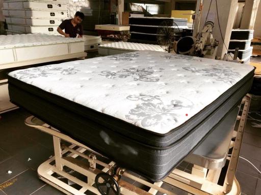 عکس کارخانه تشک هوشمند چیتال