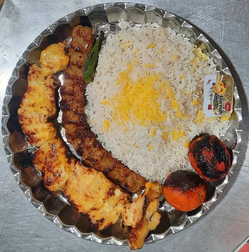 عکس تهیه و پخش غذای محمدی